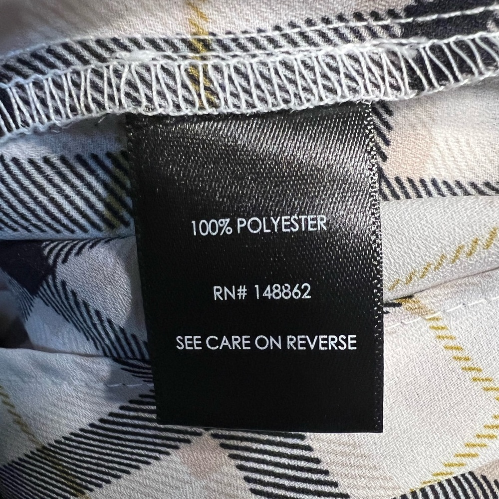 Torrid Woman’s Harper Black and White Plaid Blouse Classic Chic Size is 00 - Picture 6 of 6